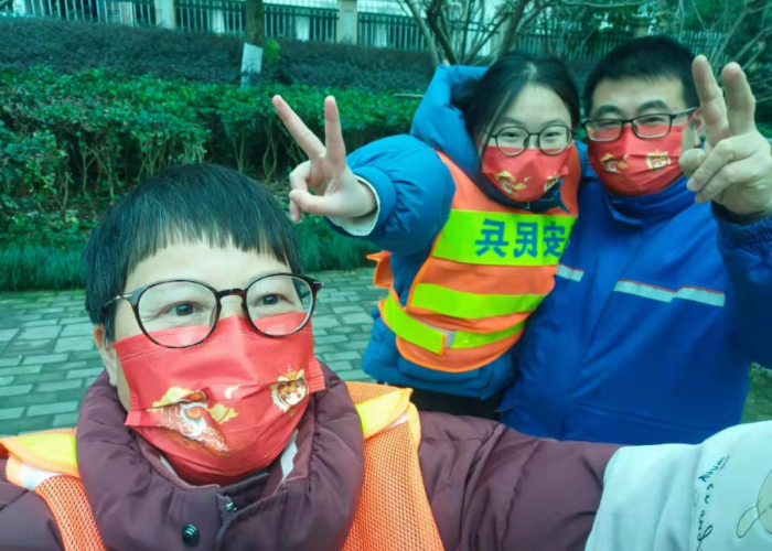 抗击疫情志愿者事迹视频（抗击疫情志愿者事例）