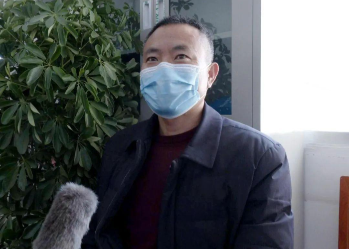 疫情在家理发教程（疫情理发师）